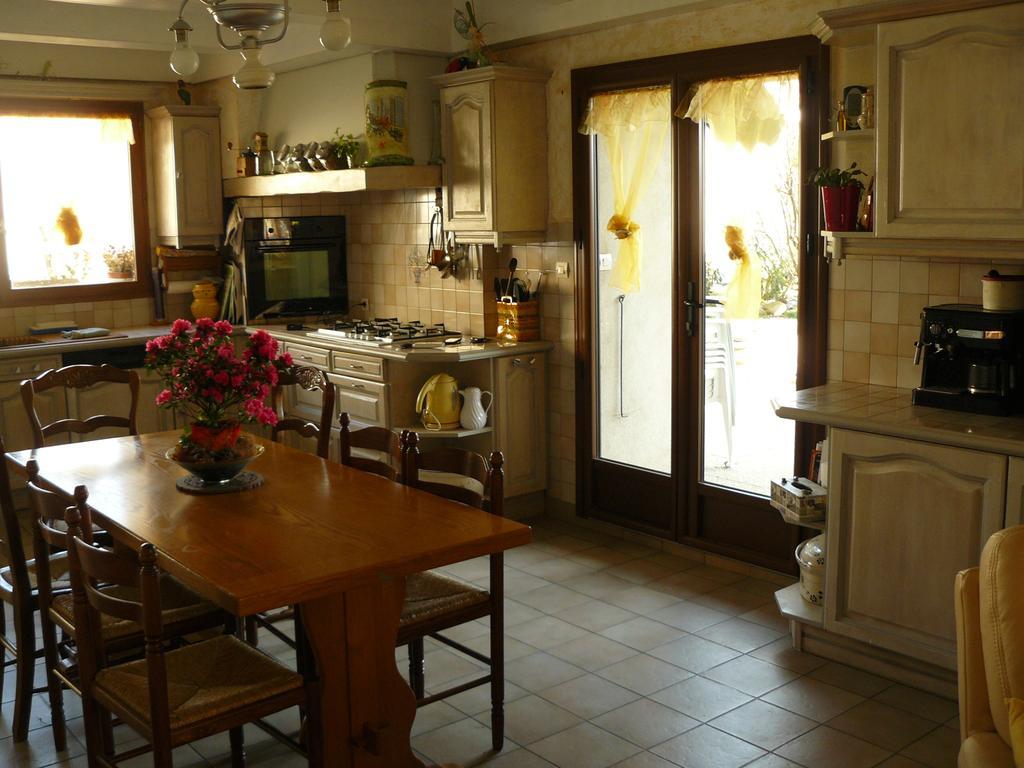 Les Galets D'Evelyne Bed & Breakfast Étoile-sur-Rhône Екстериор снимка